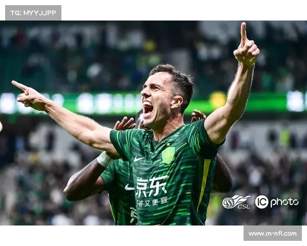 球员突破5000分大关，赛后庆祝